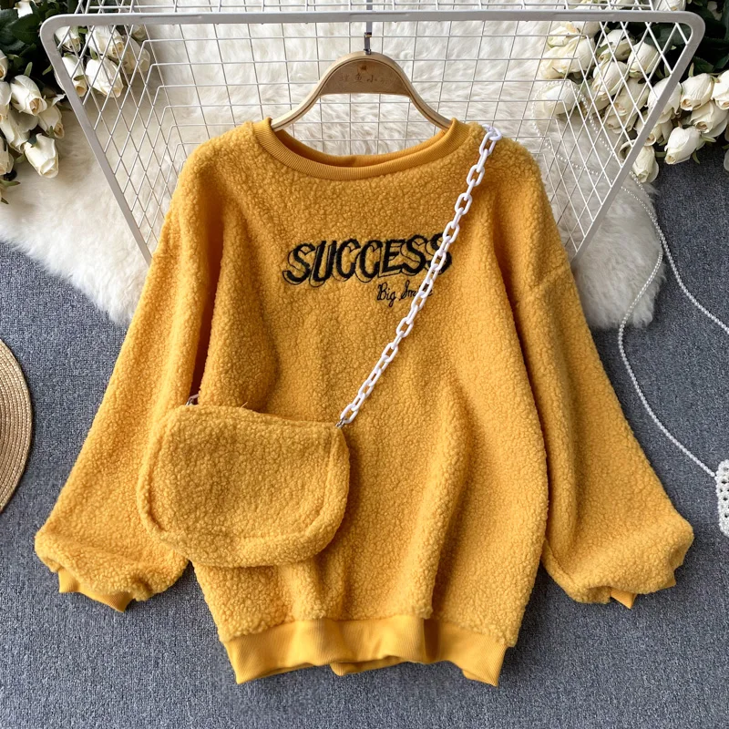 

2022 Autumn and Winter New Round Neck Letter Embroidered Pullover Sweater Girl, College Style Lambswool Japanese Coat