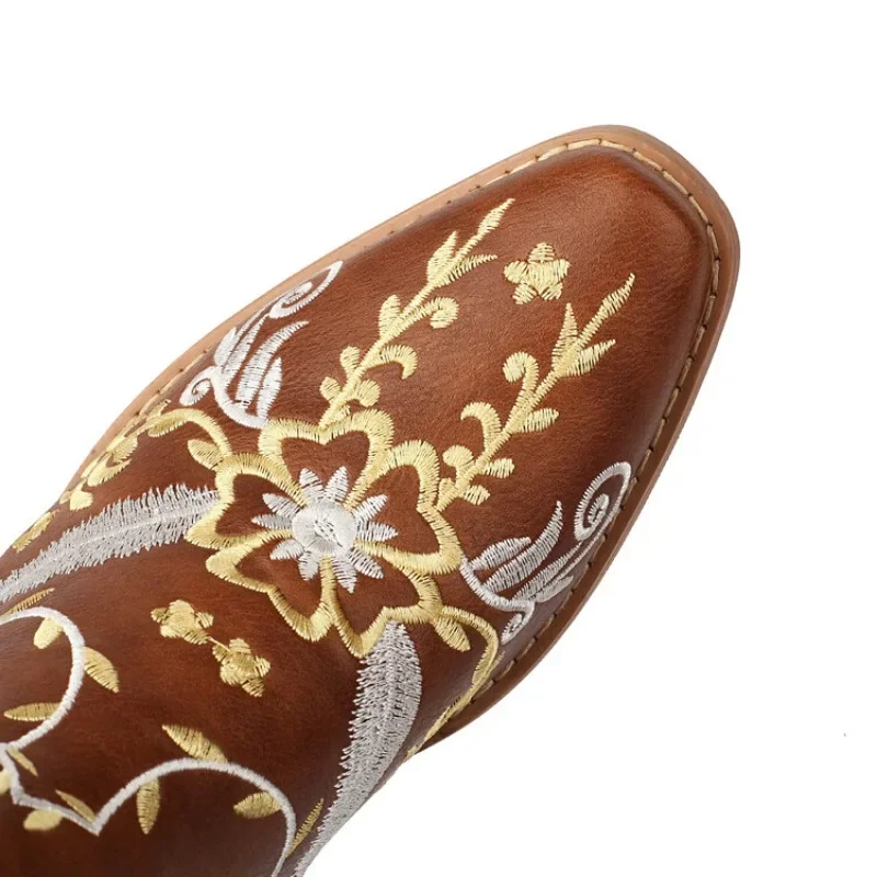 Зимние короткие сапоги с заклепками и принтом тотема ботинки челси на наклонном