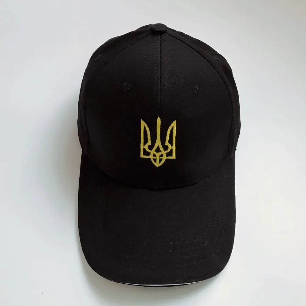 Кепка демисезонная с нашивкой Adamantine закрытая. Фото cap NEPA из Poppy plitaime. Демисезонная кепка мвд