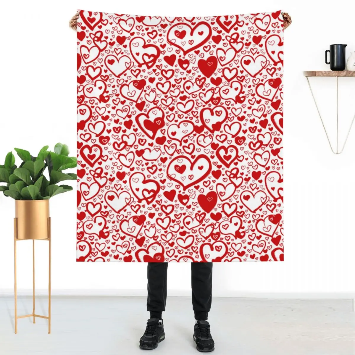 

Одеяло в форме сердца с надписью «сердечки»