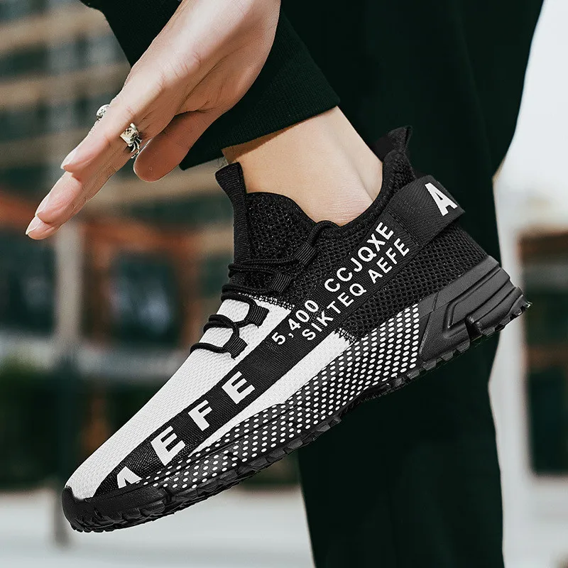 Big Size 47 Fashion Design Men Running Shoes 2023 Hot Selling Breathable Mesh Man Sport Shoes Lightweight Cheap Male Sneakers