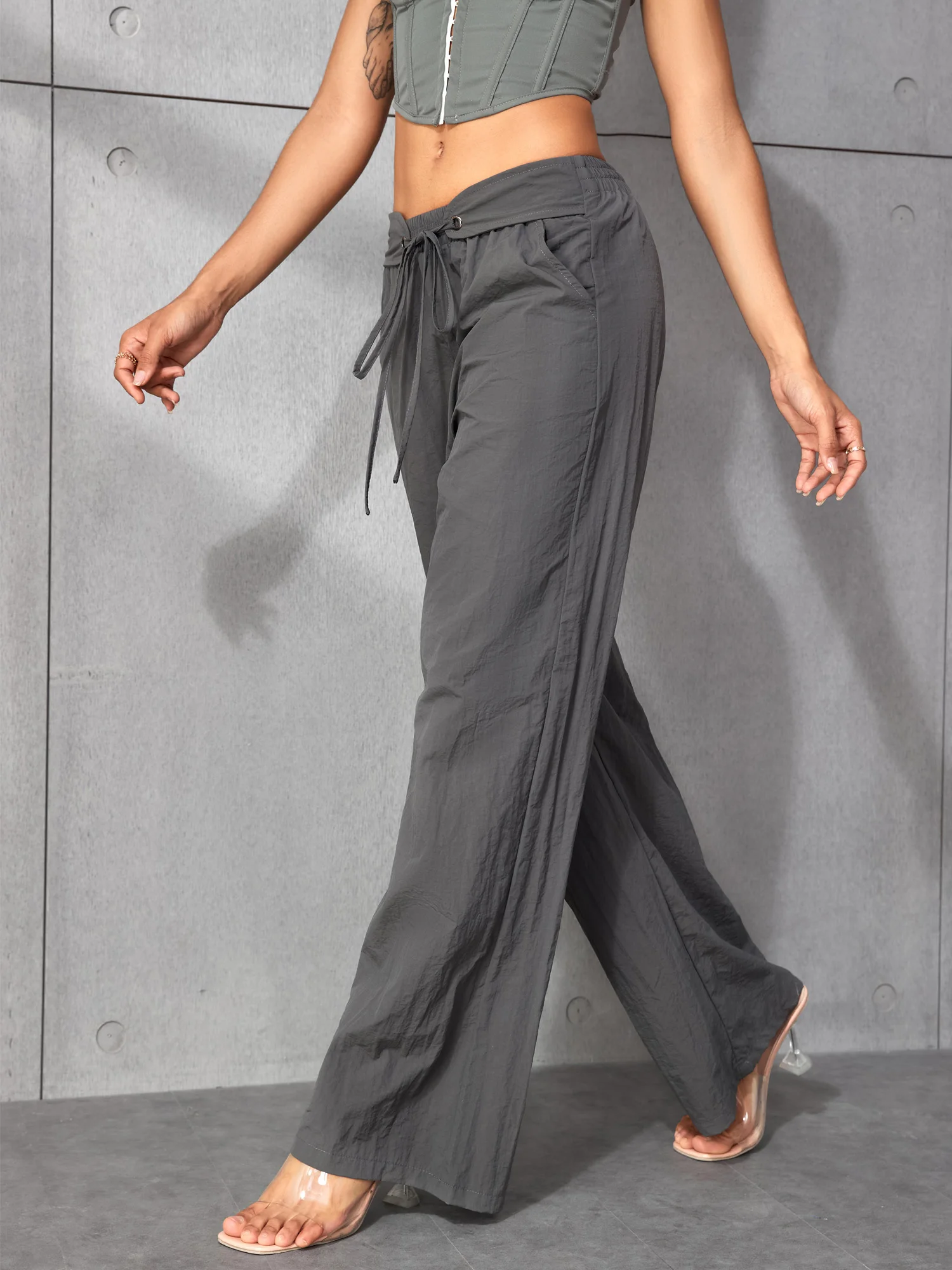 Женские прямые карго брюки из полиамида