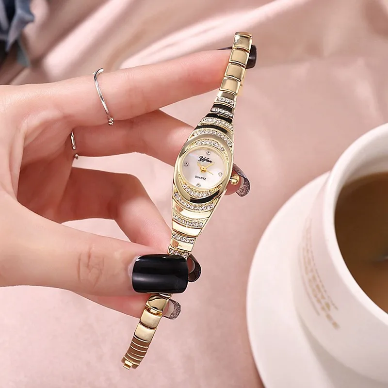 2PCS Fashion Trend Business Versatile Luxury Full CZ Set Elegant Quartz Watch Set Diamond Bracelet Set
