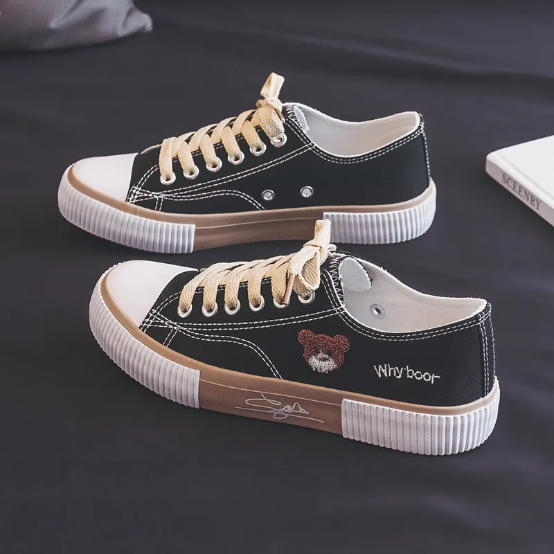 Little Bear Embroidery Low Top Canvas Shoes for Women Fashion Skate Shoes Flat Bottom Breathable Canvas Shoes for Women Sneakers