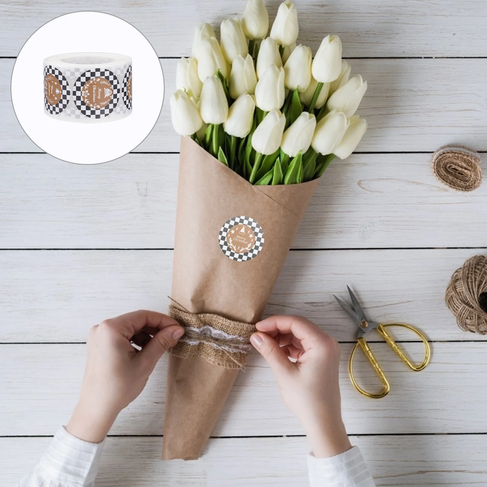 

1 Roll Exquisite Decorative Sealing Labels Holiday Sticker Gift Decoration Sticker