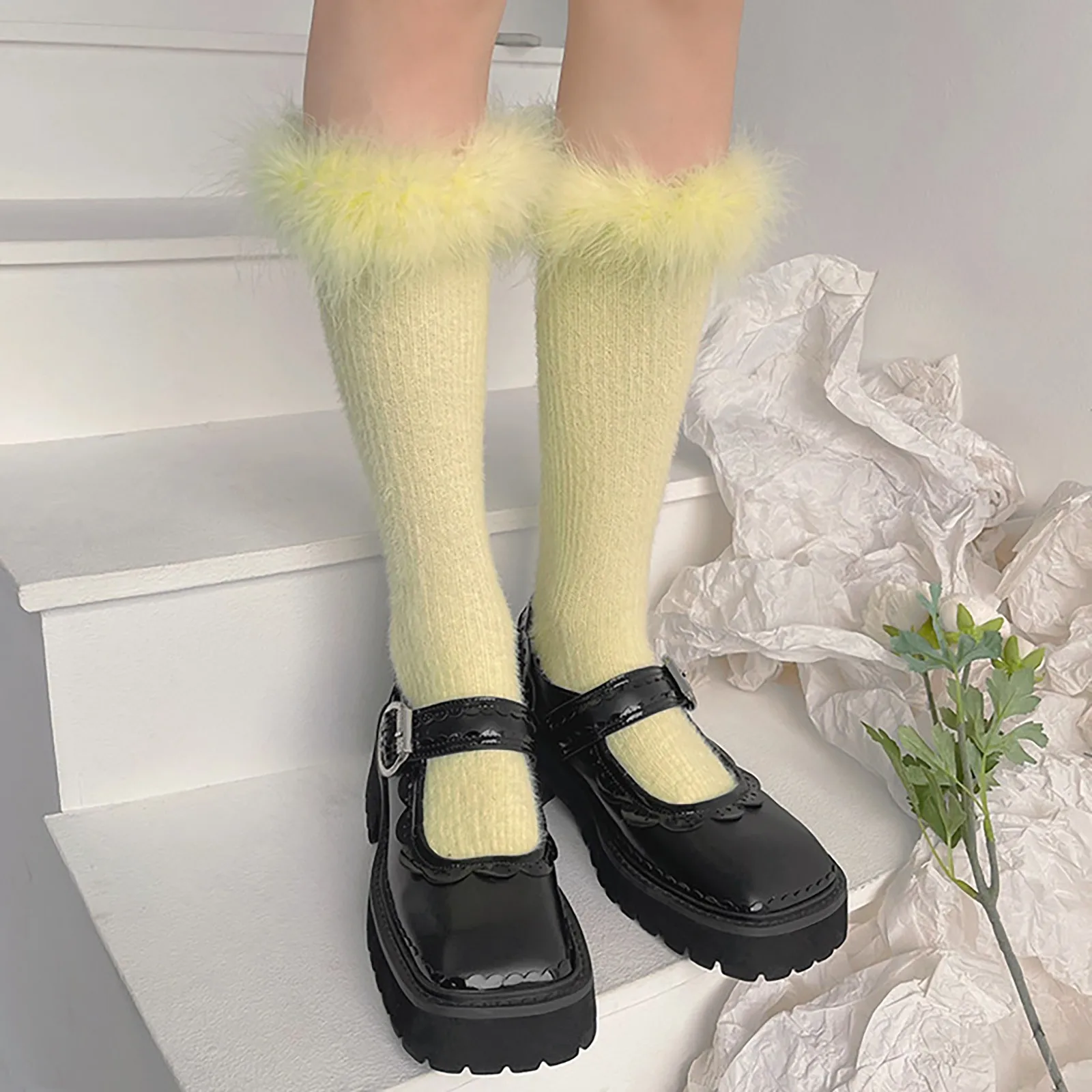 Рисунок 5 - Женские разноцветные чулочно-носочные