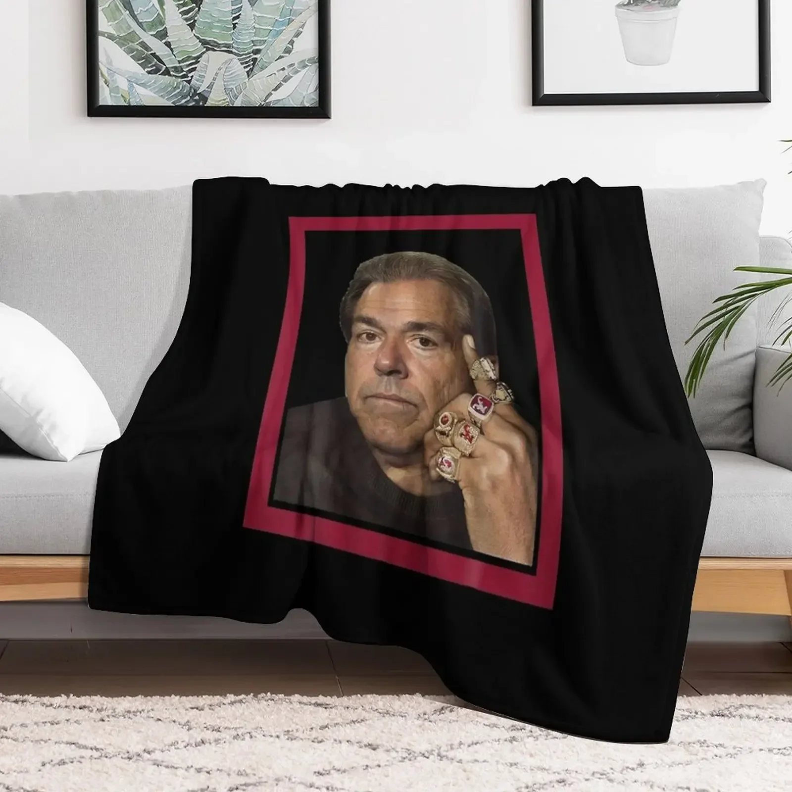 Покрывало из мягкого искусственного плюша от NICK SABAN COLLEGEE