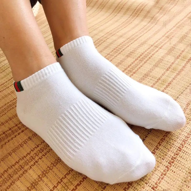 

Women Cotton Socks Quality Breathable Sports Female Ship Socks Lover Girl Student Short Socks Winter Pure White Black Socken