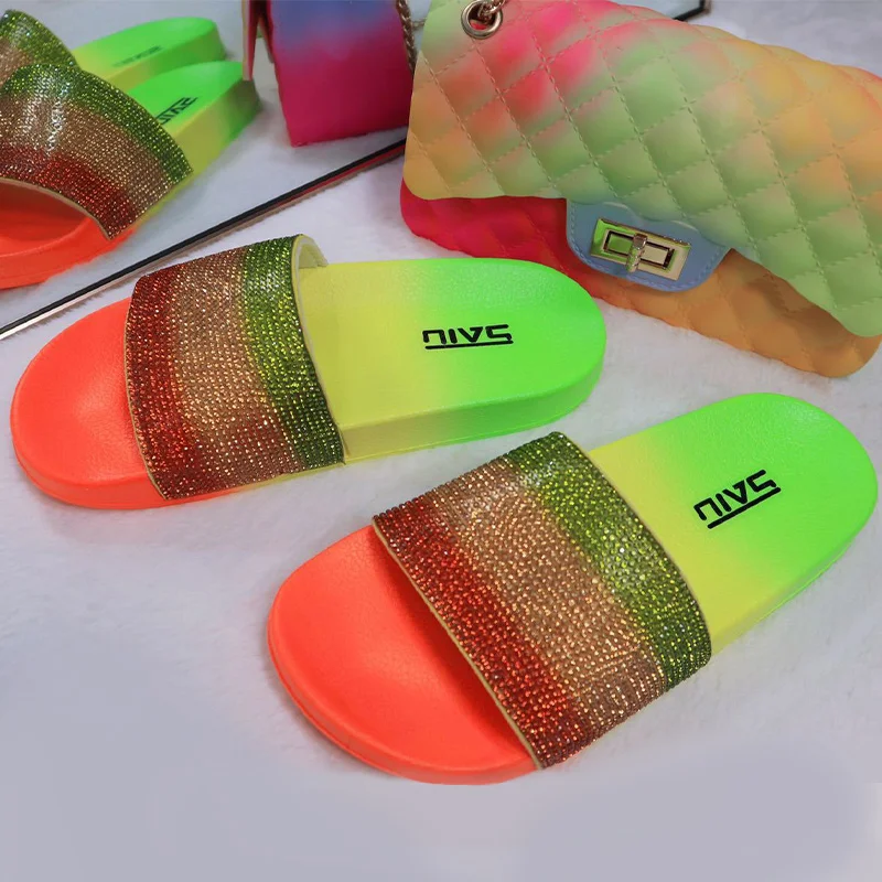 

Woman Crystal Sparkly Slippers 2022 Women Comfortable Slides Women's Fashion Summer Beach Shoes Ladies Casual Flats Plus Size 42