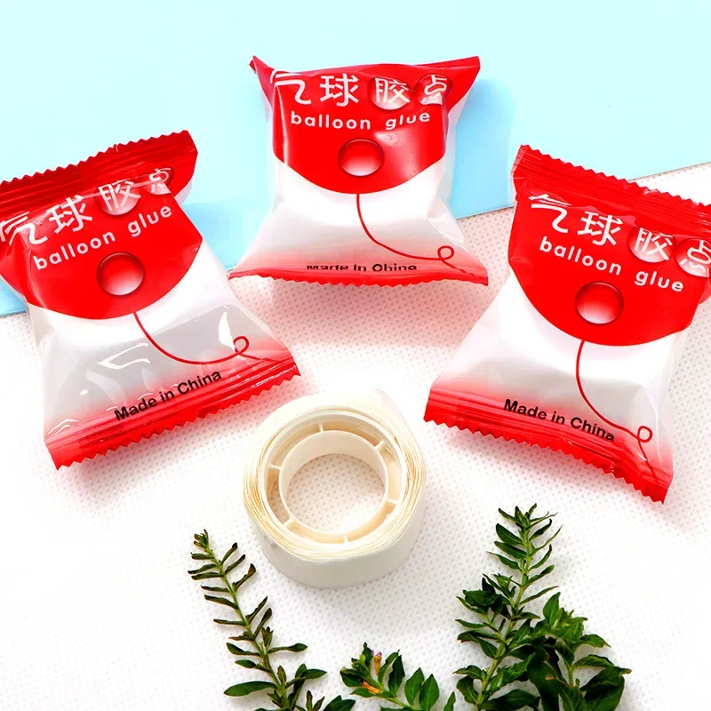 500 штук прикрепления воздушных шаров к потолку или стандартным наклейкам на день
