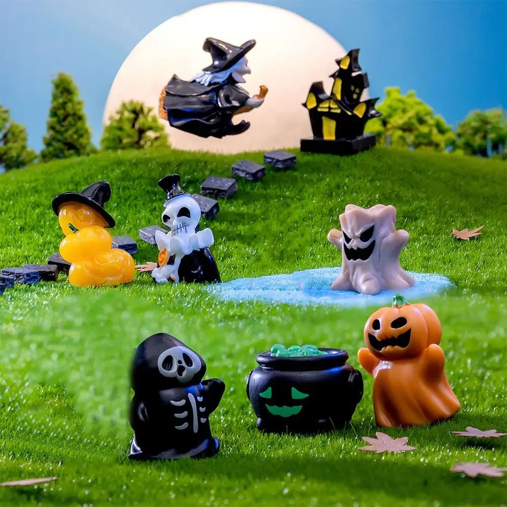 Разноцветная миниатюрная фигурка ведьмы из смолы для Хэллоуина мультяшная