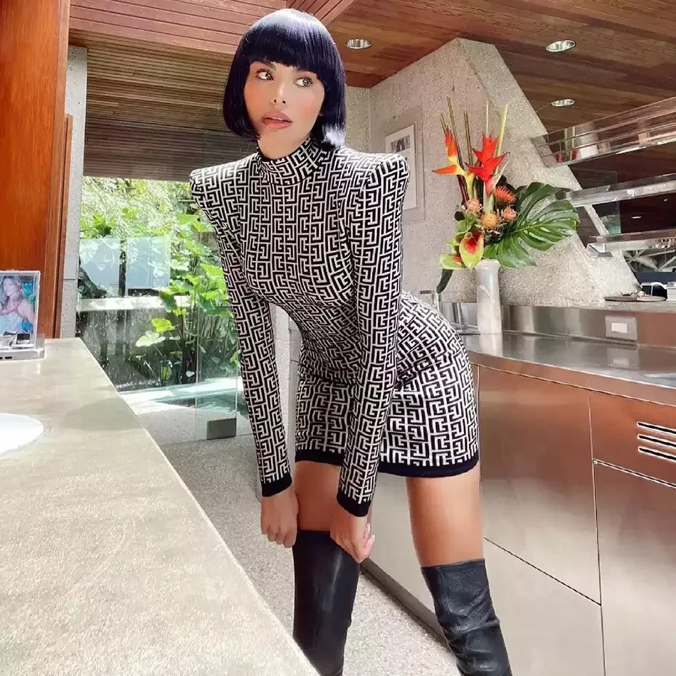 

High Quality Sexy Women Long Sleeve Bandage Dress Elegant Jacquard Mini O Neck Designer Bodycon Celebrity Club Evening Vestidos