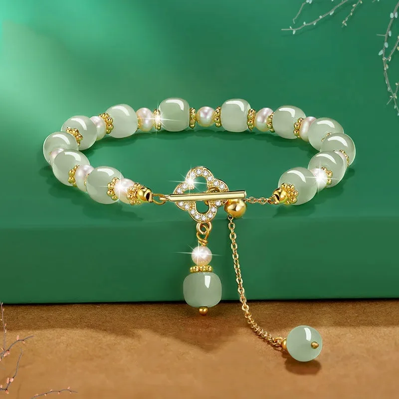 

2022 Vintage Light Luxury Imitation Hetian Jade Beaded Charm Bracelet Party Casual Pearl Zircon Fashion Jewelry for Women Gifts