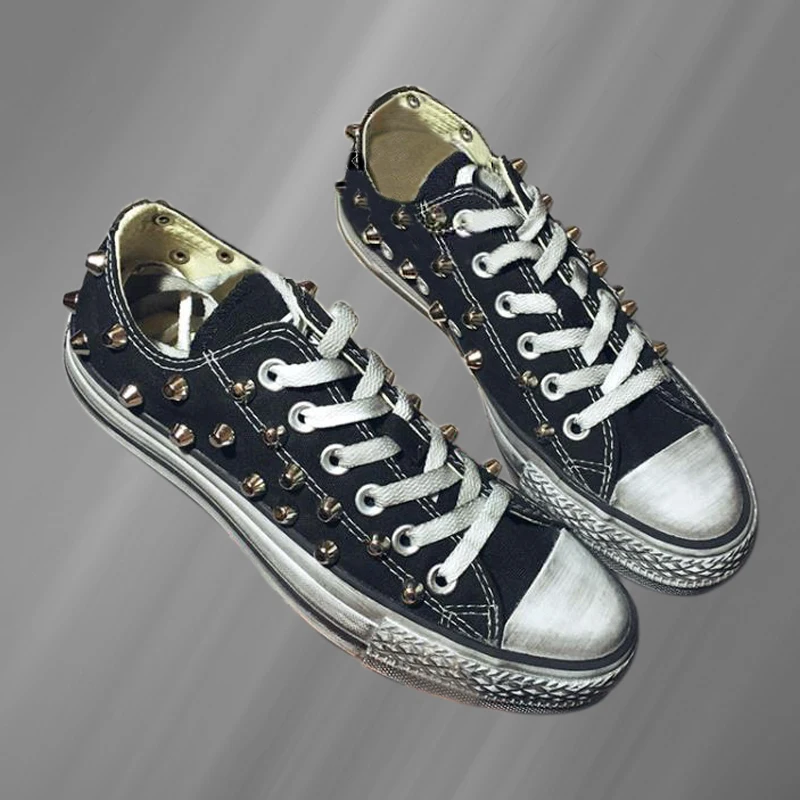 

Low-top old dirty cylindrical rivet black and white canvas shoes comfortable street shooting handmade rivet vulcanizedshoes35-46
