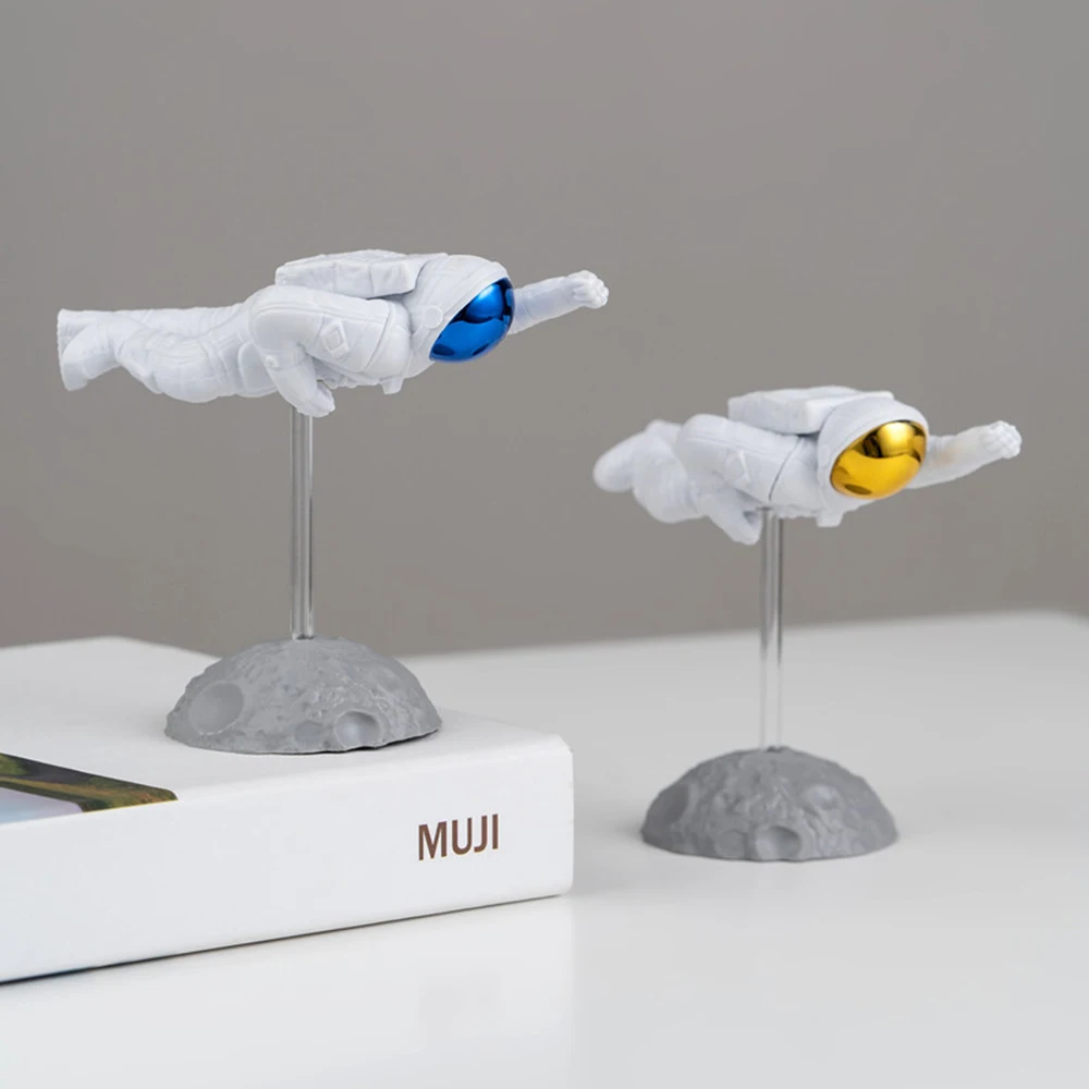 

QFHETJIE Trendy Car Ornament Creative Personality Cute Flying Astronaut Car Interior Accessories New Car Ornaments Decoration
