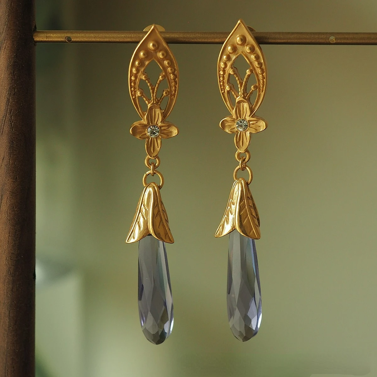 

Flower Crystal Dream Net Weave Vintage Orchid Tassel Earrings