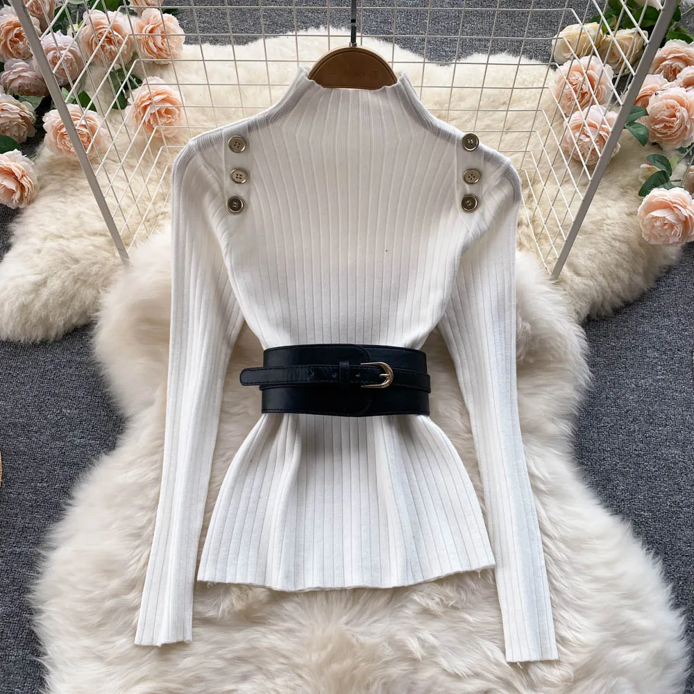 Женский трикотажный комплект из 2 предметов белый свитер с поясом искусственной