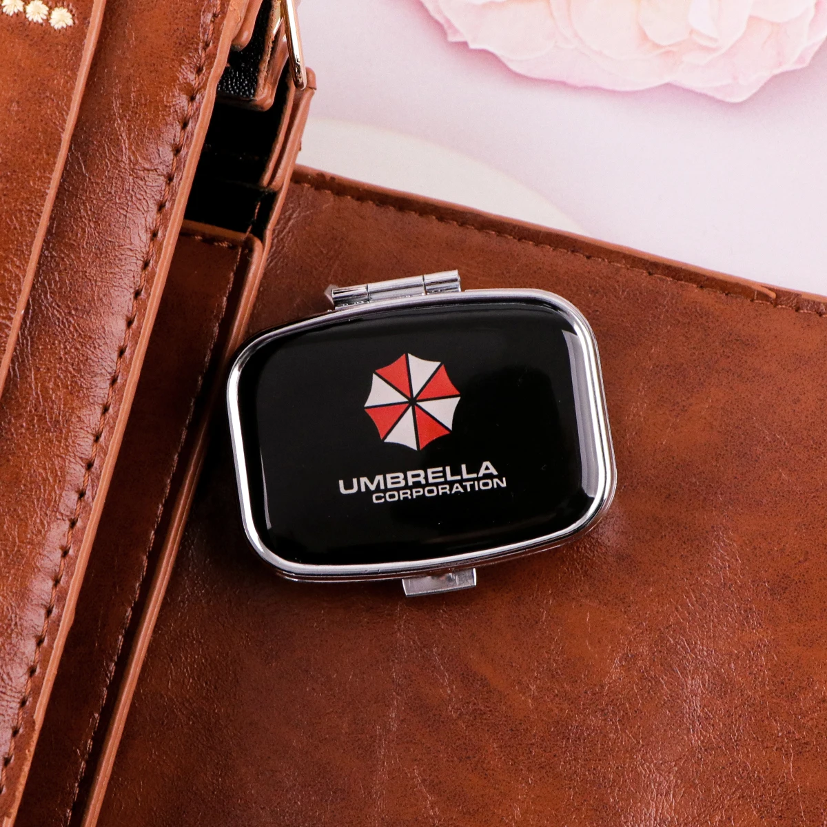 

Металлический органайзер для таблеток