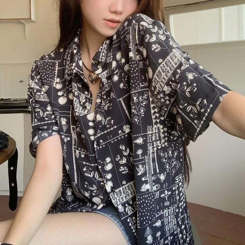 

Retro Casual Short Sleeve Blouse Fashion Women Street Loose Tops Korean Bottom Shirt Gentle Chic Shirt Ladies Tops New 28129