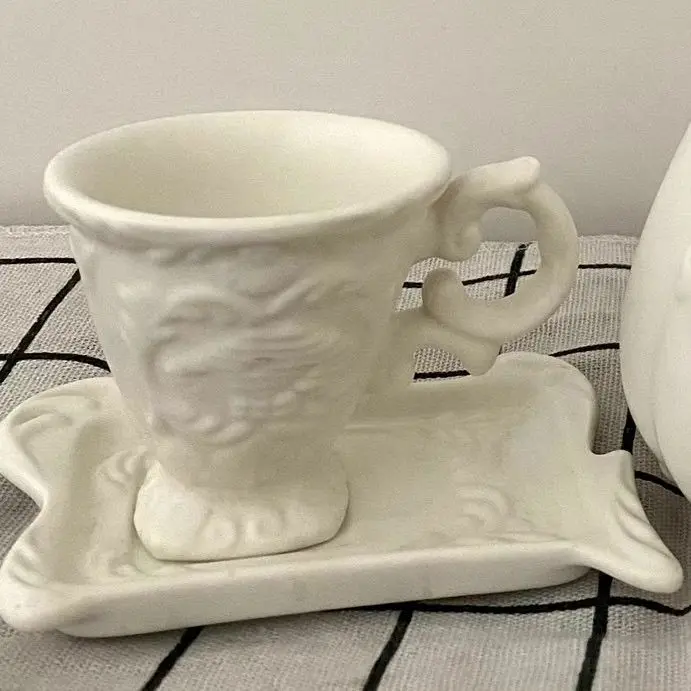 Итальянский дизайнерский стеклянный чайник из белого фарфора с тиснением