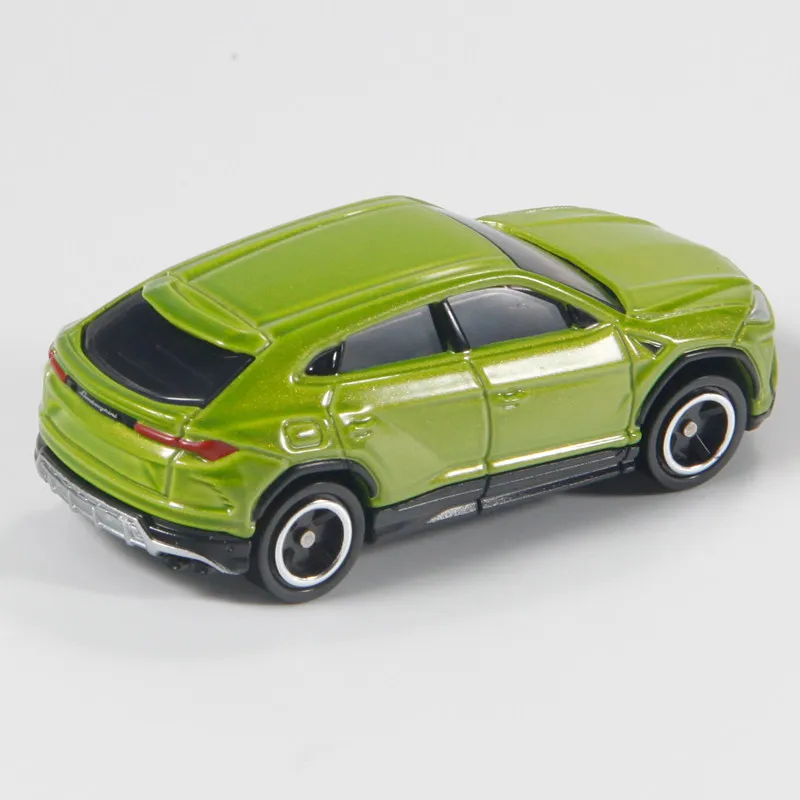 Фото Оригинальная модель TAKARA TOMY Tomica No.2 Lamborghini Urus 1/66, литая под давлением, из сплава, супервнедорожник с рабочей подвеской, коллекционный подарок для мальчика №4