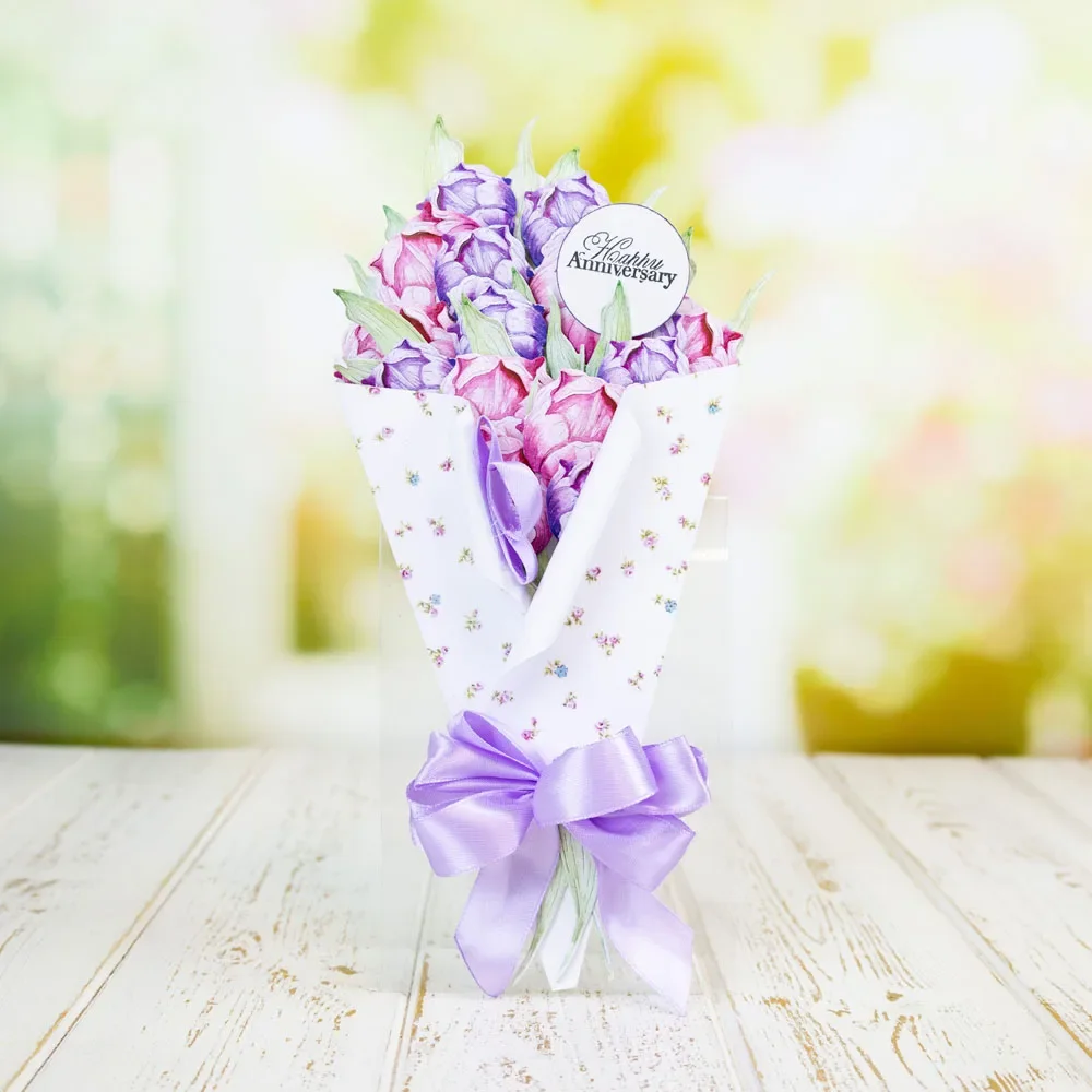 Край тюльпана цветок месяца тюльпан сборка букета поверх металлических штампов