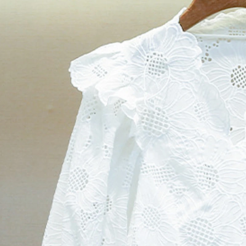 

2023 Spring Crochet Hollow Embroidery Lace Shirt Women