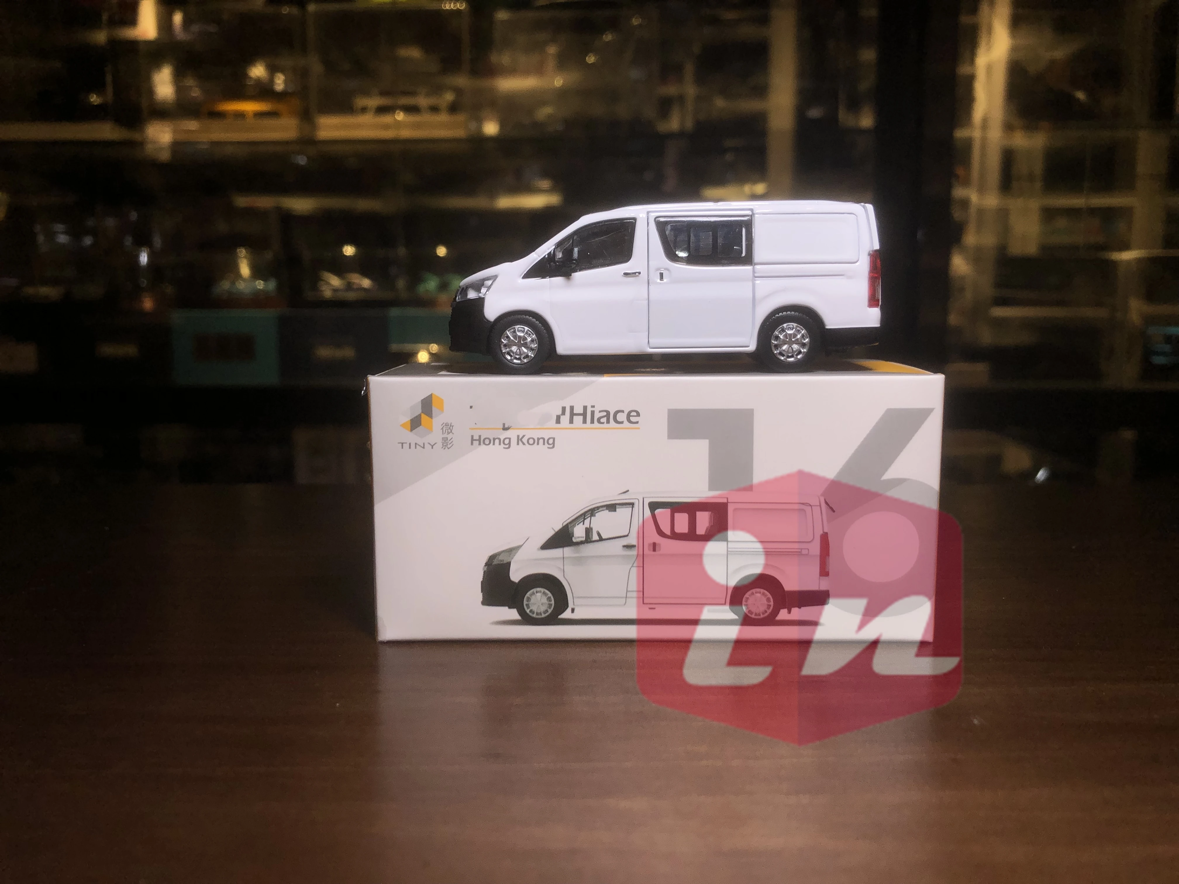 

Tiny 16 1/64 Hiace Hong Kong DieCast Model Car Collection Limited