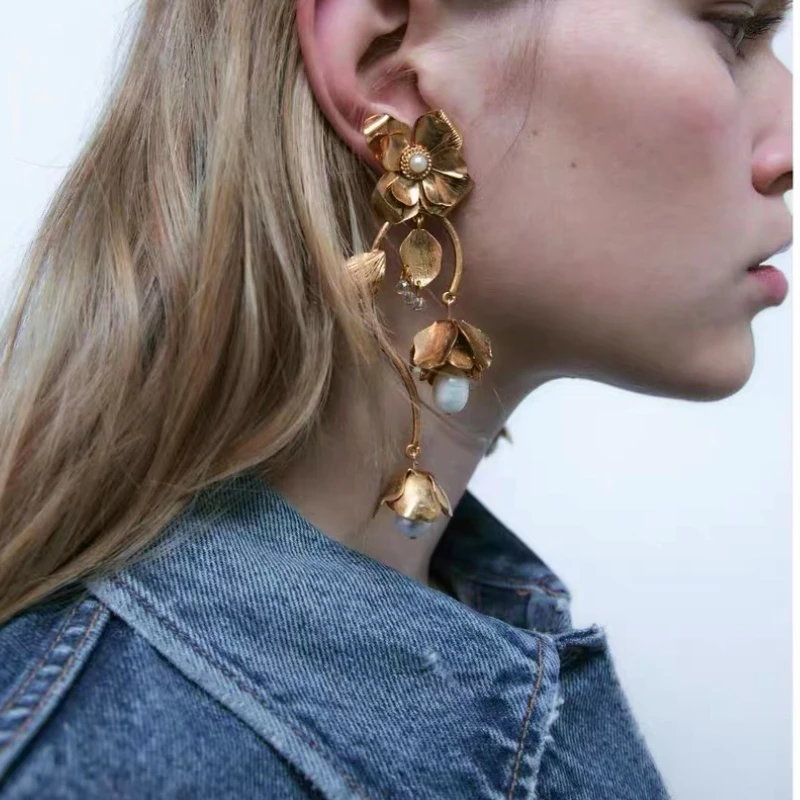 

New Metal Leaf Flower Tassel Earrings Women's Vintage Exaggerated Dangle Earrings Banquet Jewelry Accessories