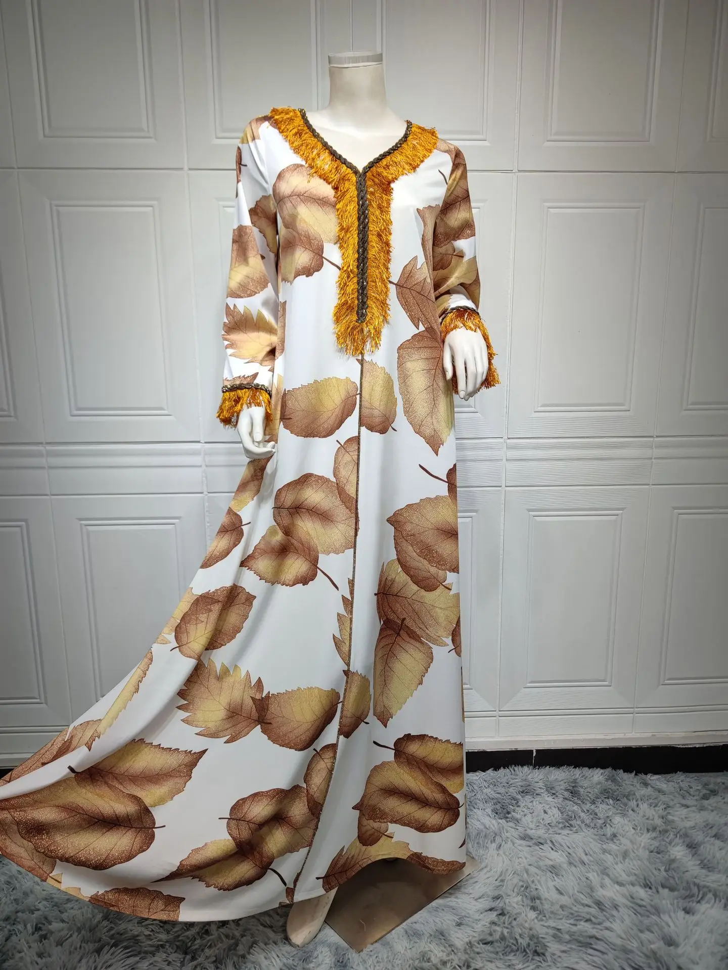 Party Dresses Abayas For Women Dubai 2022 Printed Long Sleeve V-Neck Button Tape Trim Belted Kaftan Split Hem Clothes For Women