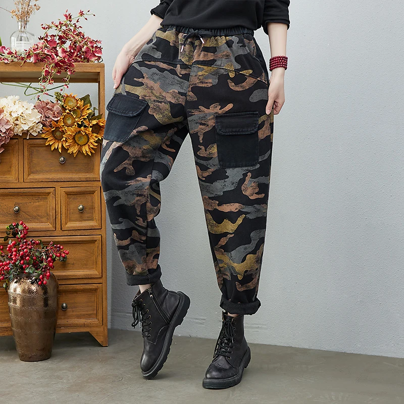 New Arrival 2022 Spring Arts Style Women Elastic Waist Camouflage Print Loose Jeans Double Pocket Cotton Denim Harem Pants V921 |