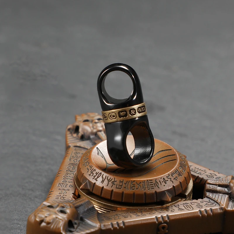 

High Quality Zirconium Capsule Universal Joint Key Chain Accessories Titanium Luxury Car Keychain Key Ring 360 Degree Rotation