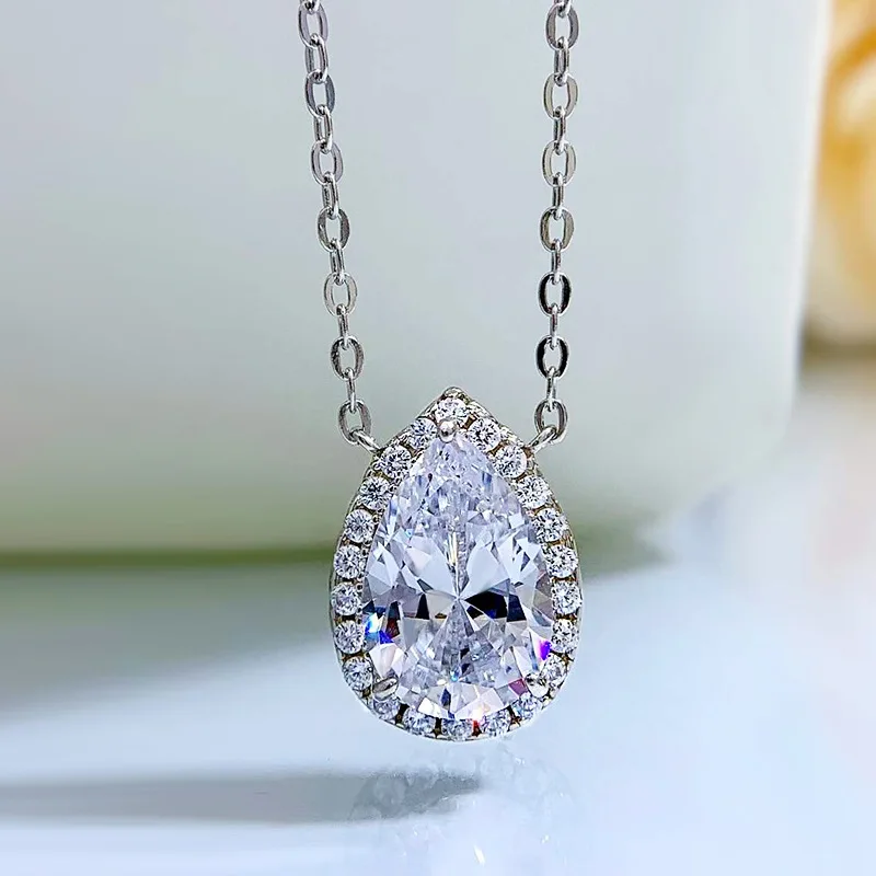

2022 new S925 silver pendant necklace inlaid with 8 * 12 water drop shaped high carbon diamond, fashionable and simple