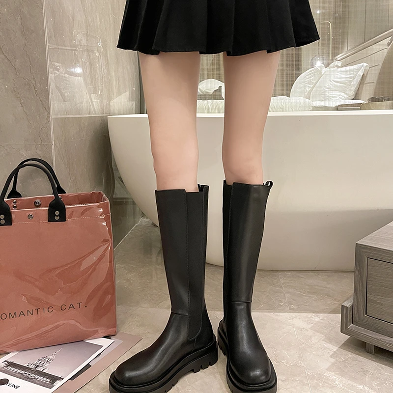 

Женские длинные сапоги OKKDEY, Новинка осени 2022, модные Универсальные сапоги до колена в британском стиле с небольшой толстой подошвой, рыцарс...