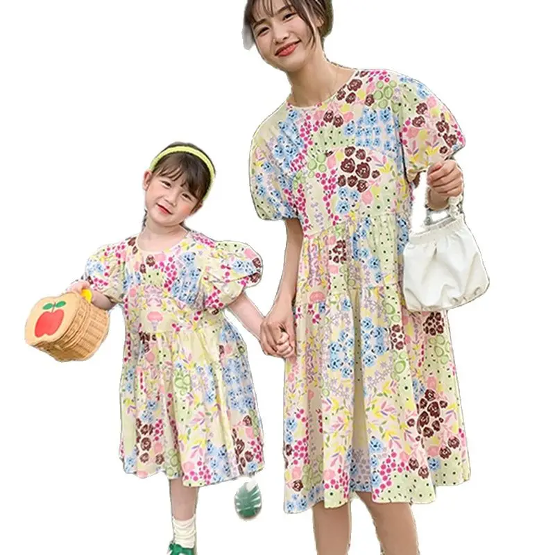 

Платье для родителей и детей жареная улица 2022, летнее платье в западном стиле, Корейская версия, пляжная юбка для девочек, платье для матери ...