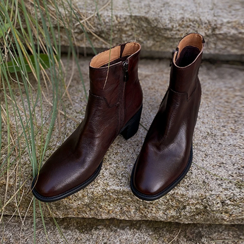 

Ботинки женские короткие осенне-зимние в стиле ретро с круглым носком и боковой молнией