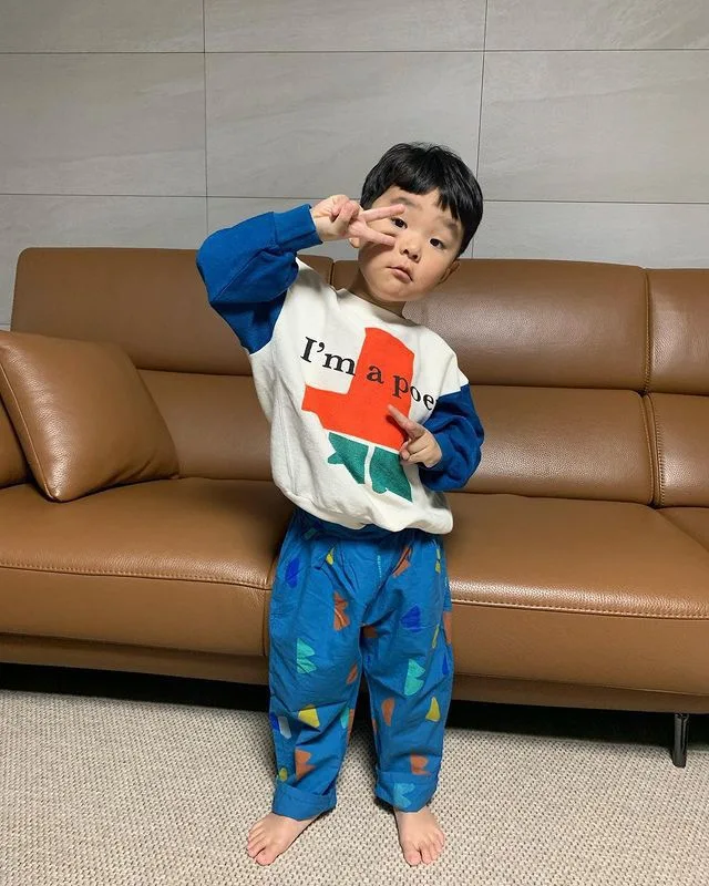 Новинка весна-лето 2022 свитер bobo |