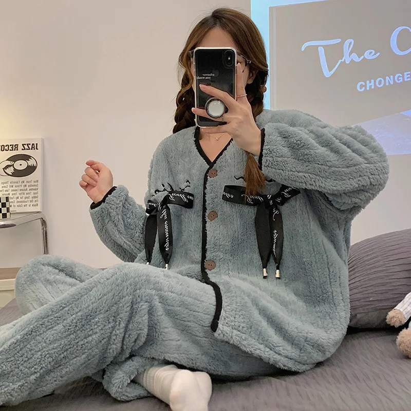 Autumn Winter Warm Flannel Pajamas for Women Students Cute Plus Velvet Thicken Loose Sleepwear Set  Coral Velvet Home Clothes