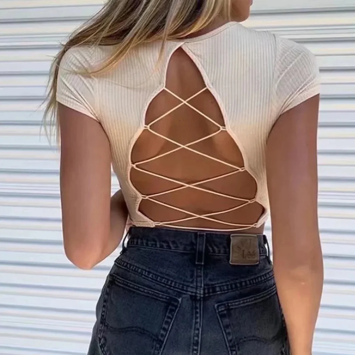 

Пиратское любопытство, ребристые однотонные пикантные укороченные топы, женская футболка с открытой спиной, круглым вырезом и коротким рук...