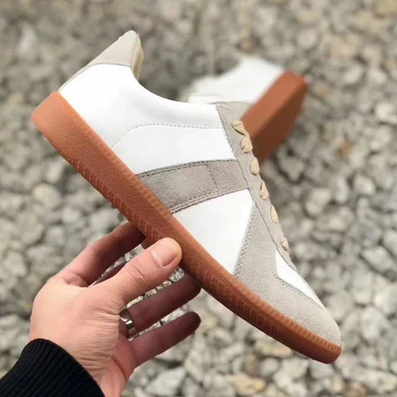 Женские кроссовки из натуральной кожи разные цвета |