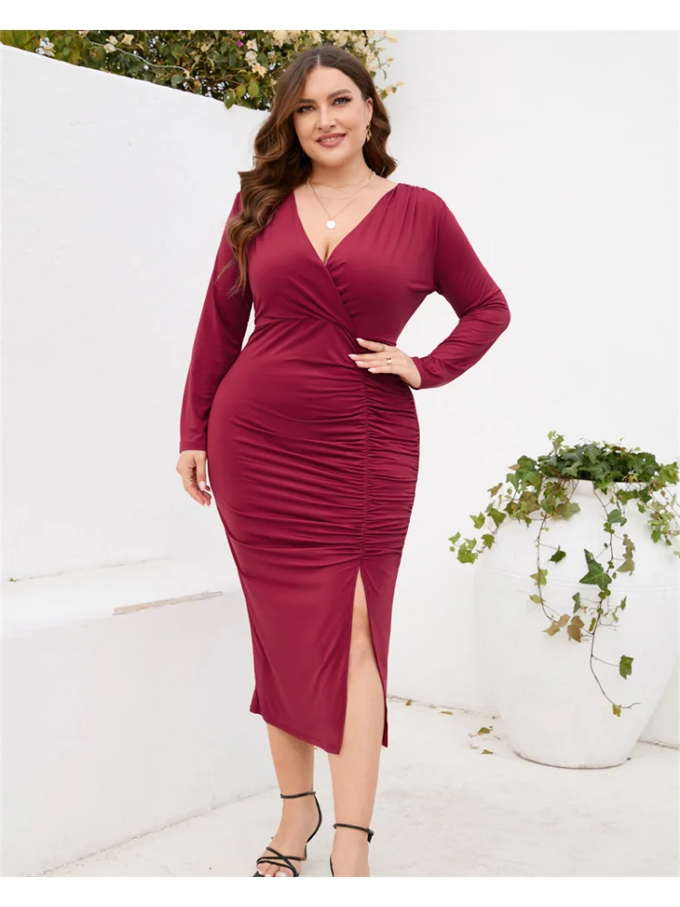 Рисунок 3 - Однотонное платье с длинным рукавом