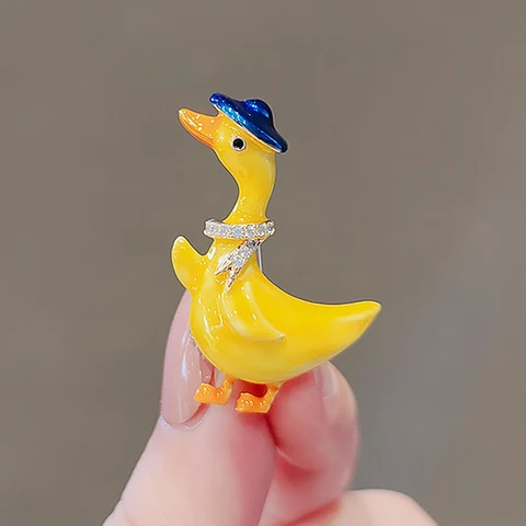 Эмалевые броши с уткой
