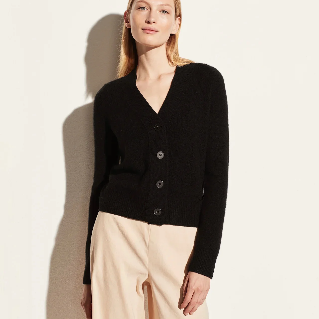 

American Italian Cashmere V-neck Cardigan Women's Simple Versatile Knitted Sweater