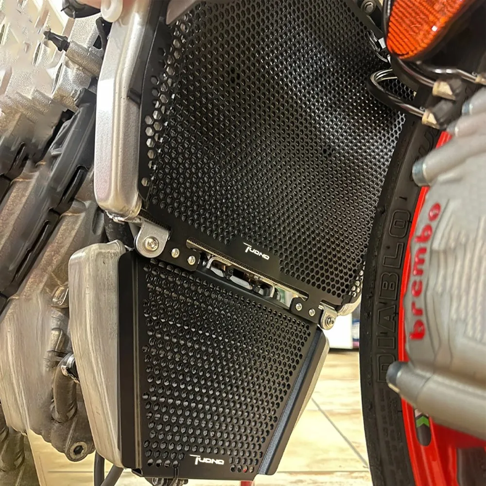 Фото Защита радиатора для Aprilia Tuono V4 1100 RR Factory RSV4 1100 Factory 2015-2025, решетка радиатора, защитная крышка №1