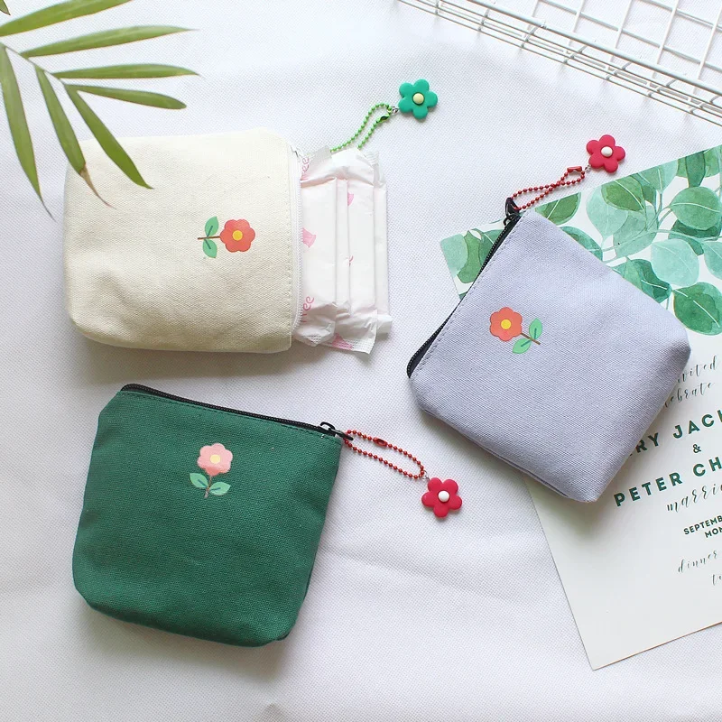 

1 Piece Mini Makeup Bag for Sweet Girl Simplicity Fashion Floral Coin Storage Bag Lovely Lipstick Sanitary Napkins Earphone Bags