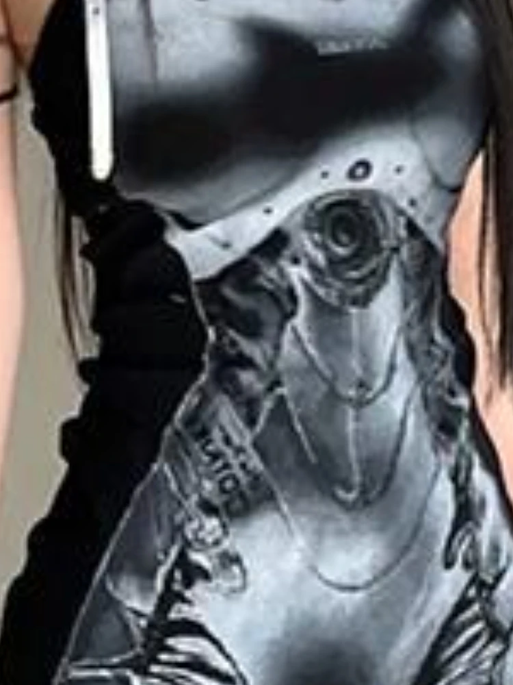 Женское платье-футляр без рукавов