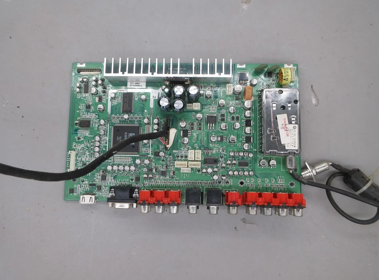

Disassemble for Skyworth 42l16hr mainboard 5800-a8tag0-23 screen lc420wx7 (SL) (A1)