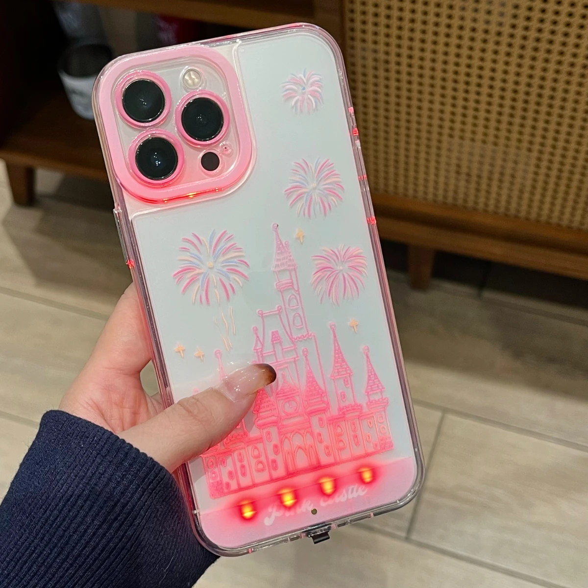 Фото Чехол для телефона Luminous Call Light Up Flash Flowers Castle Pattern для iPhone 16, 15, 14, 13, 12, 11 Pro Max Plus 5, чехол для выращивания света №3