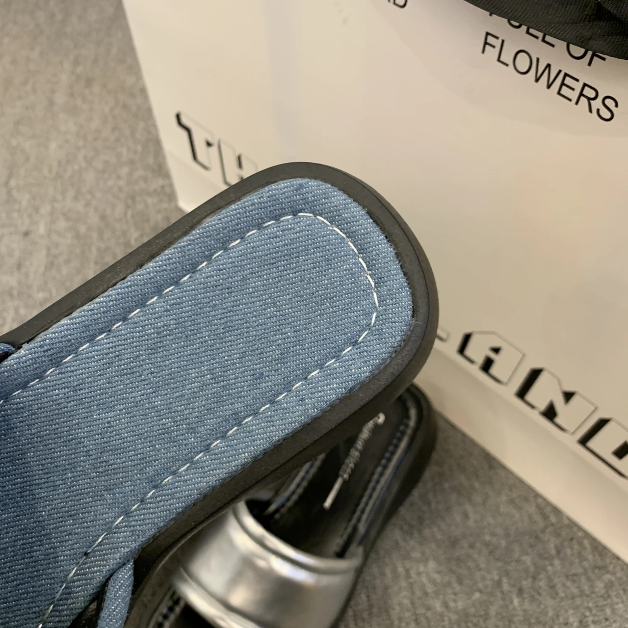 Women's summer outside wear 2023 new Korean version of everything with thick bottom muffin flip-flops holiday leisure high heels