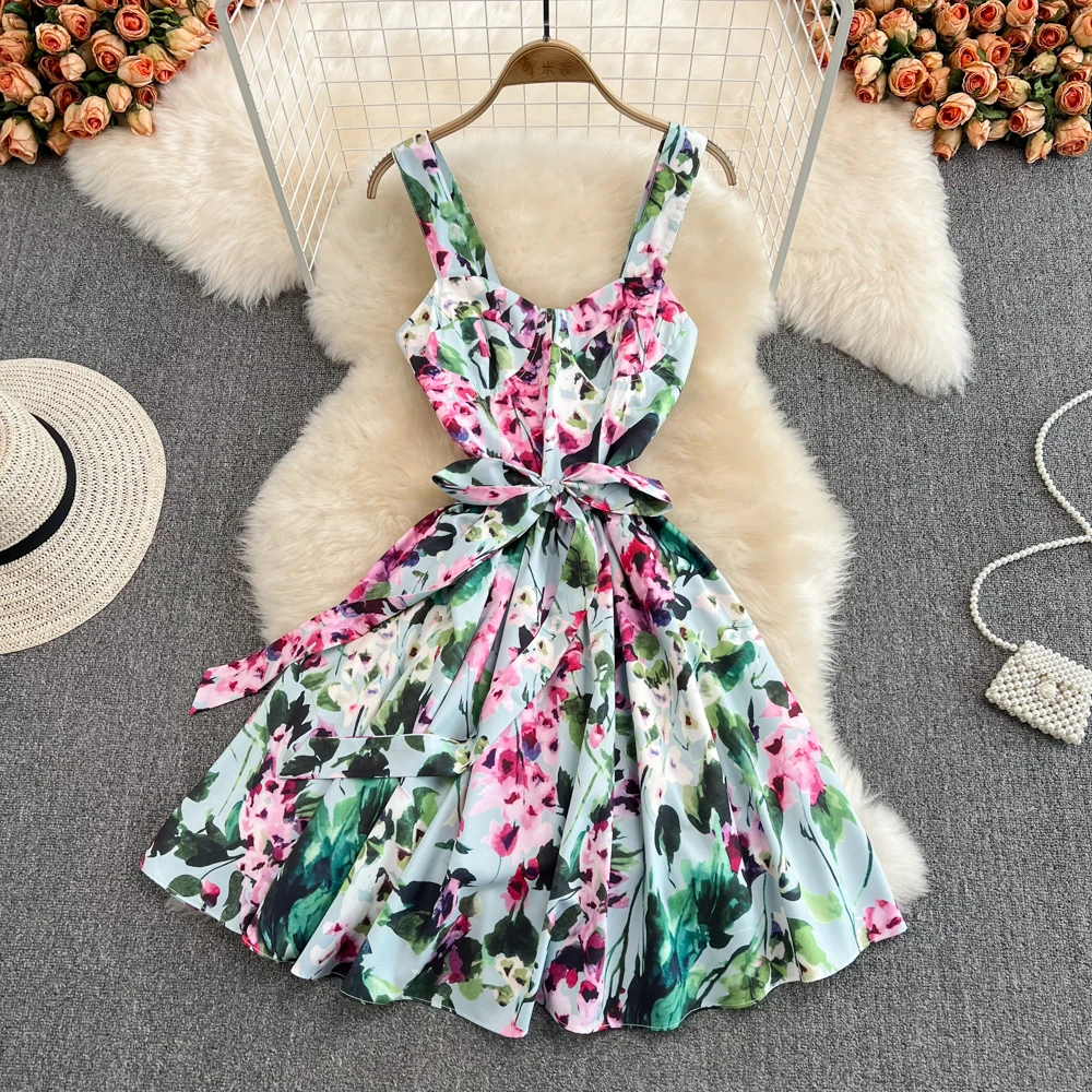 

Fashion Temperament Sleeveless A-line Dress with Thin Waist and Broken Flower Suspender Dress Summer A-line Short Dress